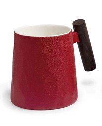 Bild von Rouge Tasse Henkelbecher Porzellan mit Holzgriff Wabenmuster