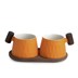 Bild von Clementine orange 2er Set Tassen mit Holzgriff auf Holztablett