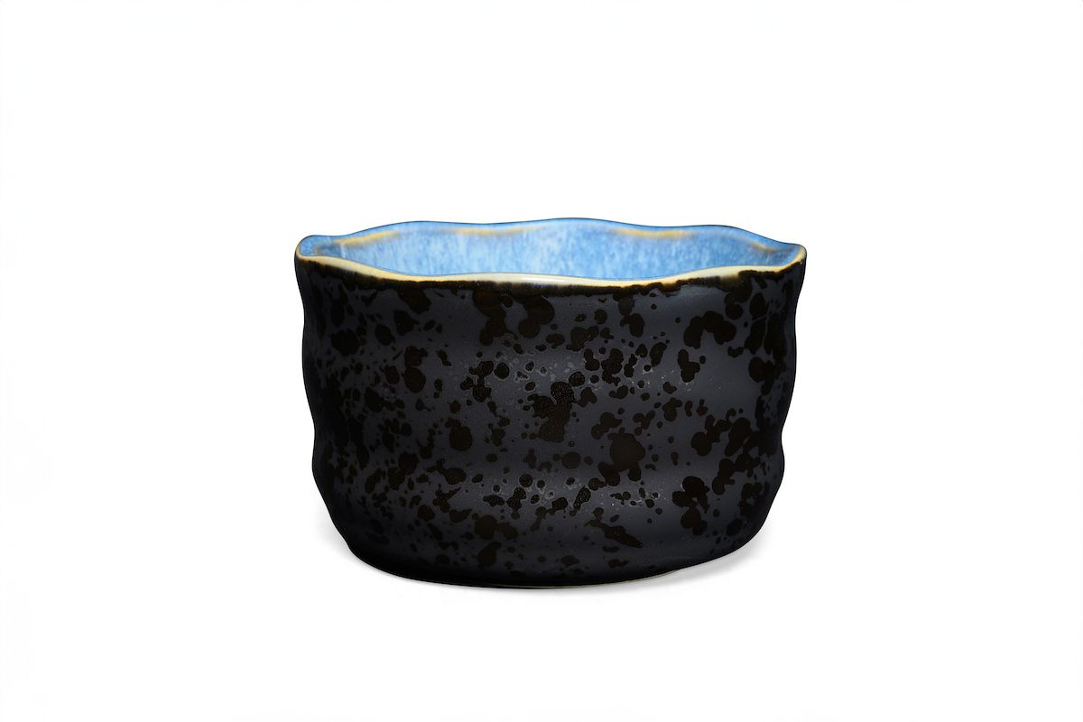 Bild von MAOCI Matchaschale schwarz innen blau Keramik